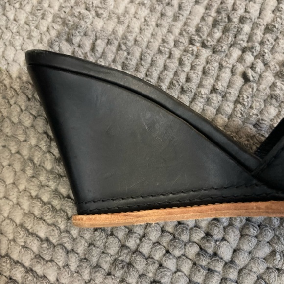 Chanel interlocking CC black leather slides - Picture 7 of 16